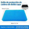 Almohada SitRelief con su funda protectora negra, antideslizante y lavable, lista para ofrecer un asiento ergonómico y soporte postural en cualquier lugar, desde la oficina hasta el hogar.