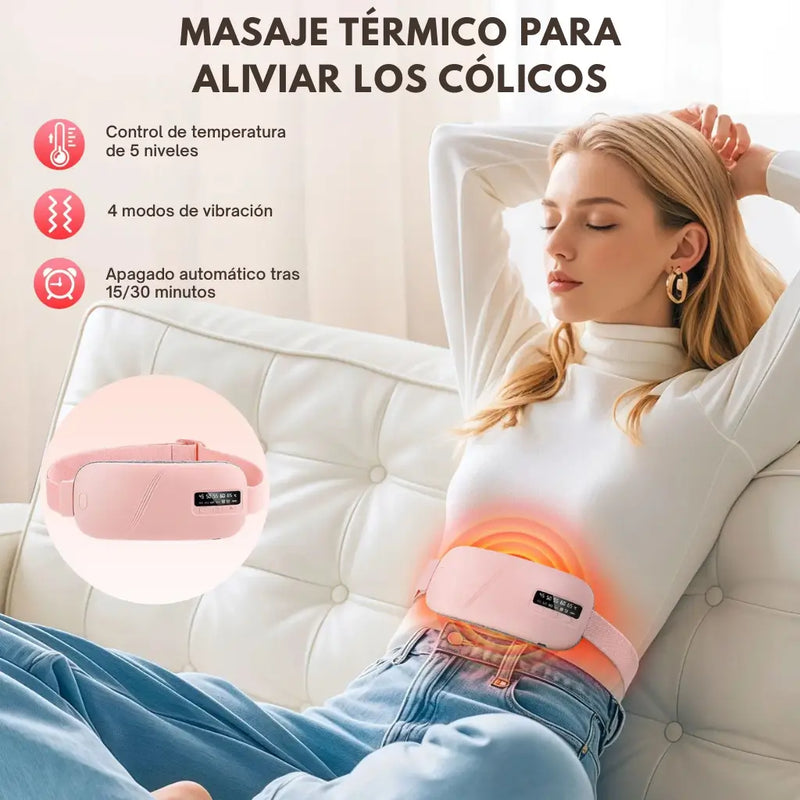 Mujer relajada usando FlowBand Zen, cinturón masajeador térmico rosa con calor y vibración para aliviar cólicos menstruales y tensión abdominal. Diseño cómodo, recargable y silencioso, ideal para bienestar diario.